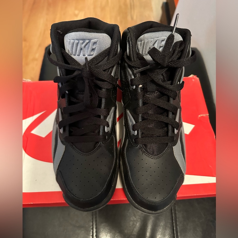 Air Trainer 6.5 (GS) black/gray Bo Jackson